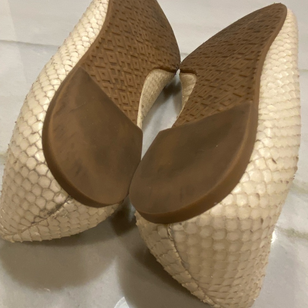 Tory Burch Cream Flats - Picture 14 of 16